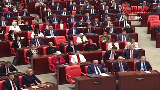 - AK Parti Gurup Başkanvekili Muş:“Bu millettin evlatları önce vatan diyerek çıplak elleriyle darbeyi durdurmuştur”- “Türk milleti ve bu kutlu meclis bütün dünyaya demokrasi dersi vermiştir”