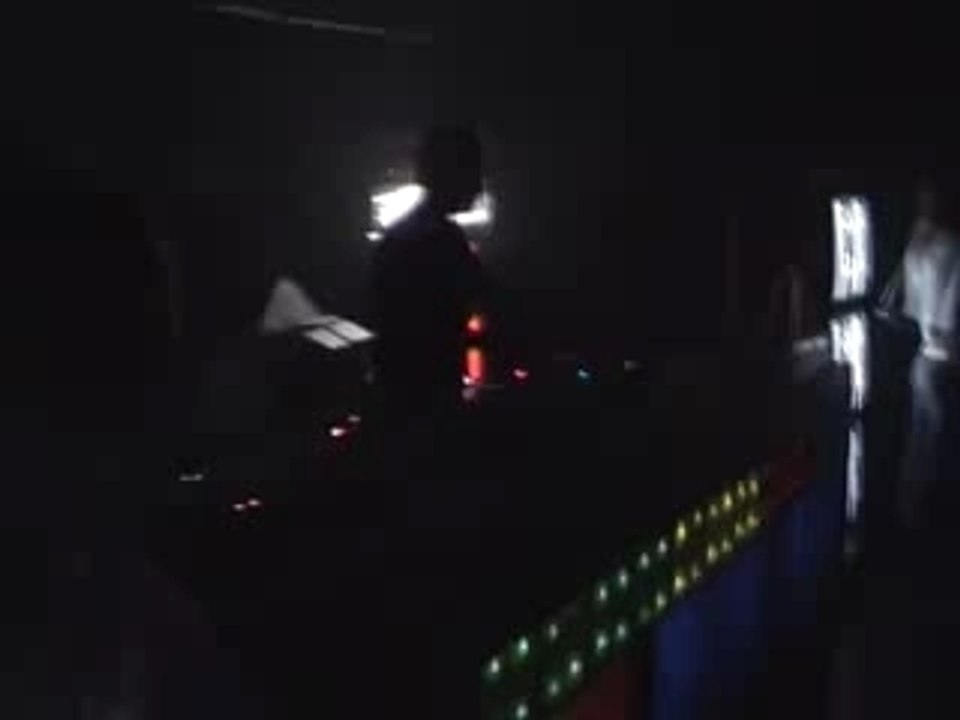 Laurent garnier - part 3 - Universal Dog 10/2004