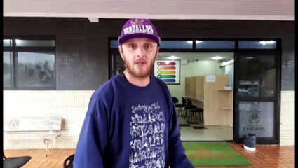 Homem reclama de atendimento na UPA e pede ajuda de ortopedista