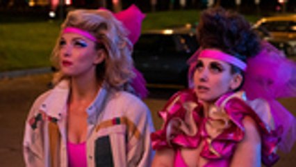 'GLOW' Star Betty Gilpin Teases Season 3, Geena Davis Guest Starring Role | In Studio
