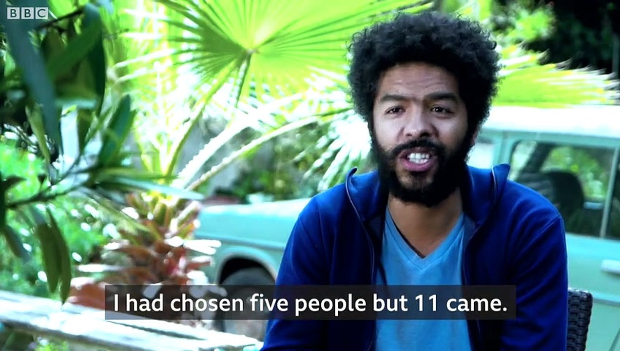 Kabareh Cheikhats- The all-male musical troupe who dress up as women - BBC News