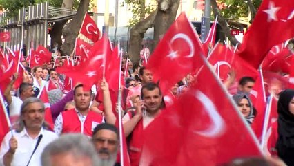 İzmir'de, Konak Meydanı'ndaki 15 Temmuz etkinliği başladı