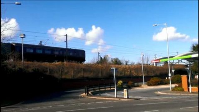 Flying Scotsman steams through Grantham