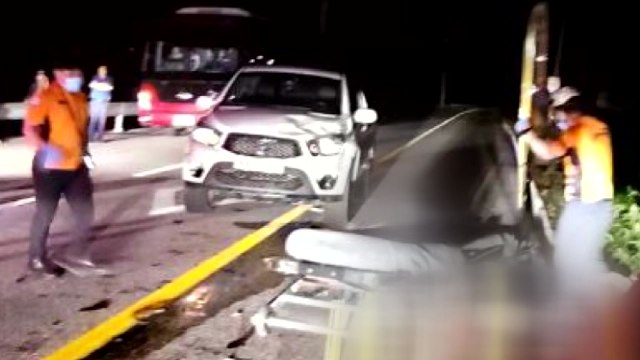 삼척서 승용차가 보행자 들이받아...1명 사망·2명 중상 / YTN