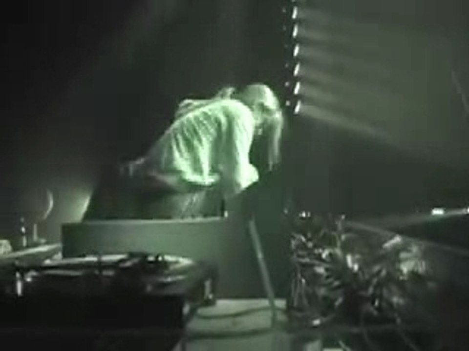 CODEC ET FLEXOR 05-2005 U.DOG