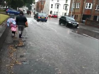 Massive van wave soaks poeple