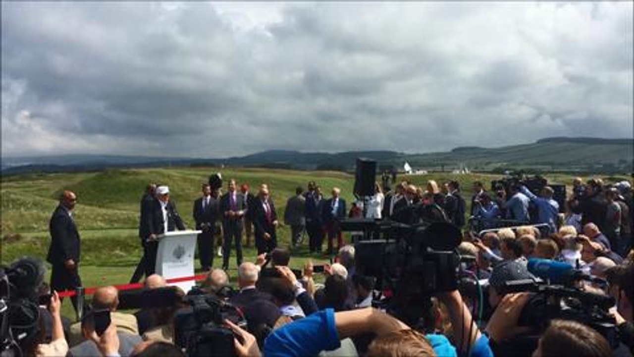 Protester disrupts Trump speech