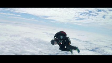 Bear Grylls controls landrover