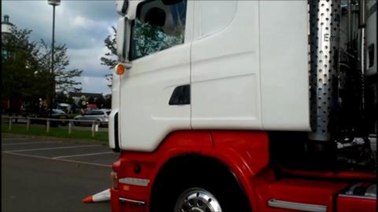 Strongman pulls 22 tonne truck