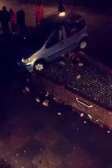 Car crashes into wall in St Leonards