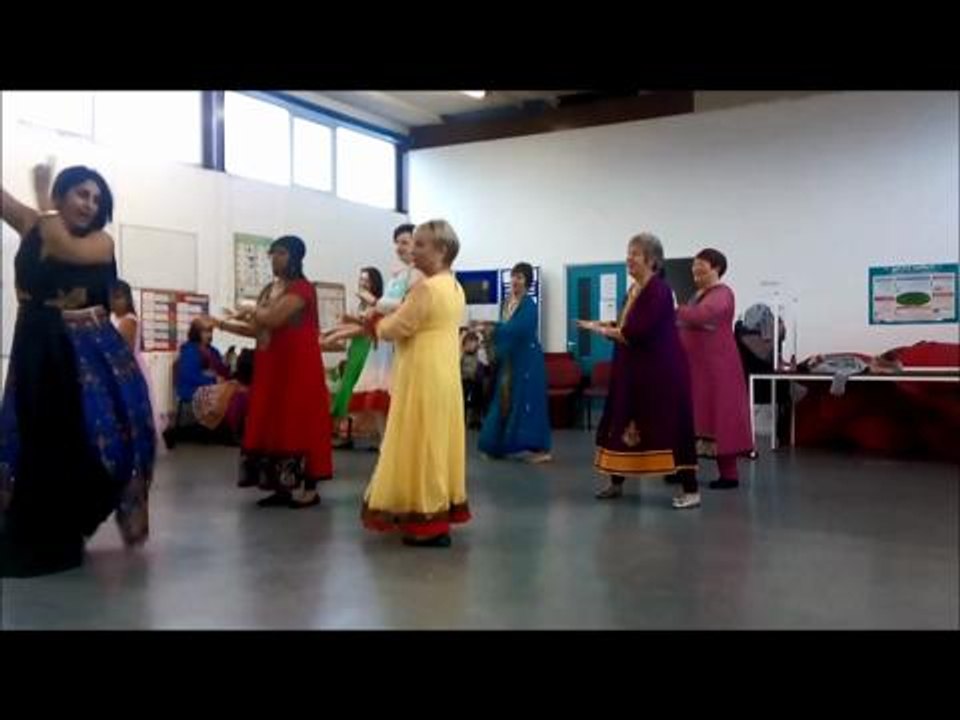 Bollywood dance classes for youngsters