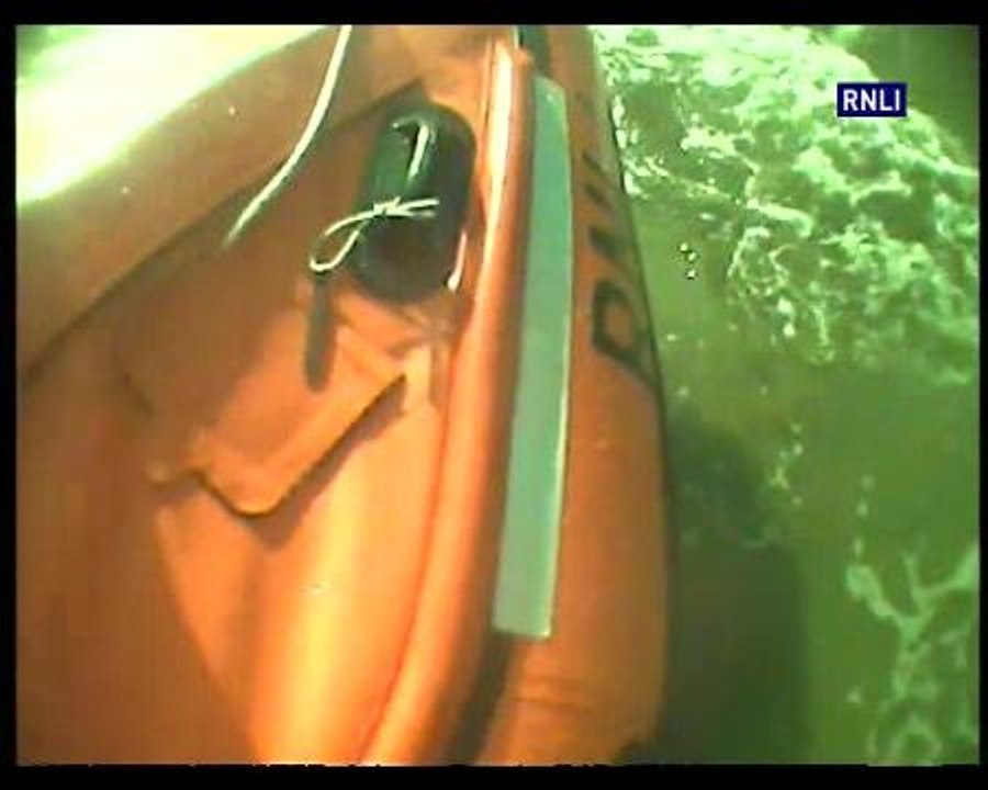 Whitby RNLI rescue stranded beachgoers