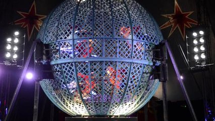 Globe of Death circus stunt