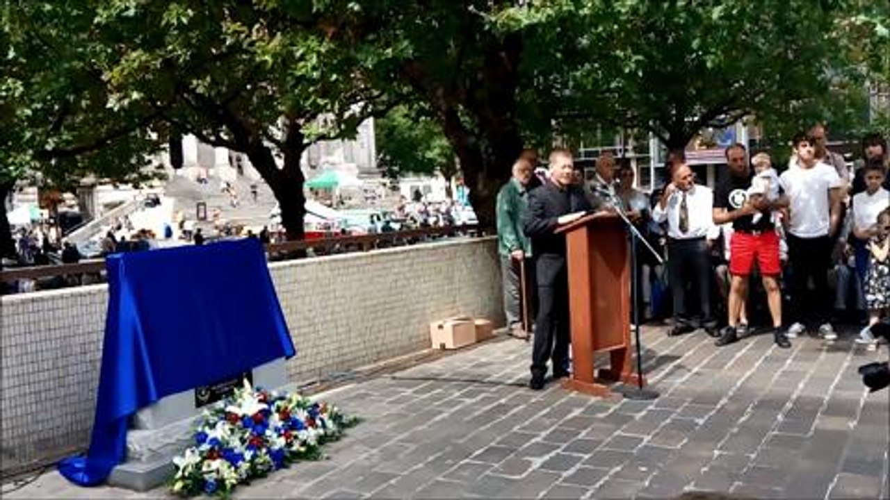 Memorial for city boxers unveiled