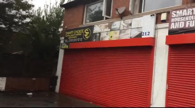 Arsonists set fire to Leeds shop