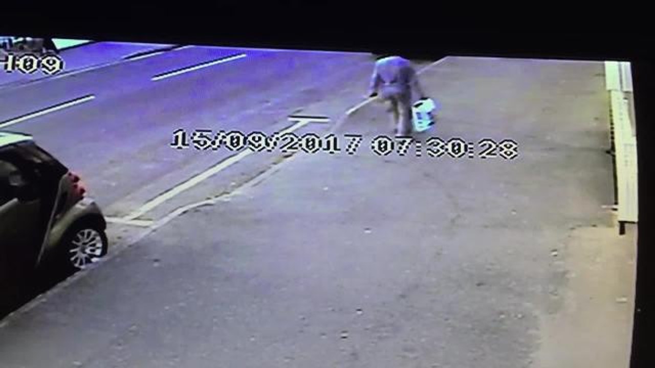 New CCTV footage of alleged Parsons Green bombi...