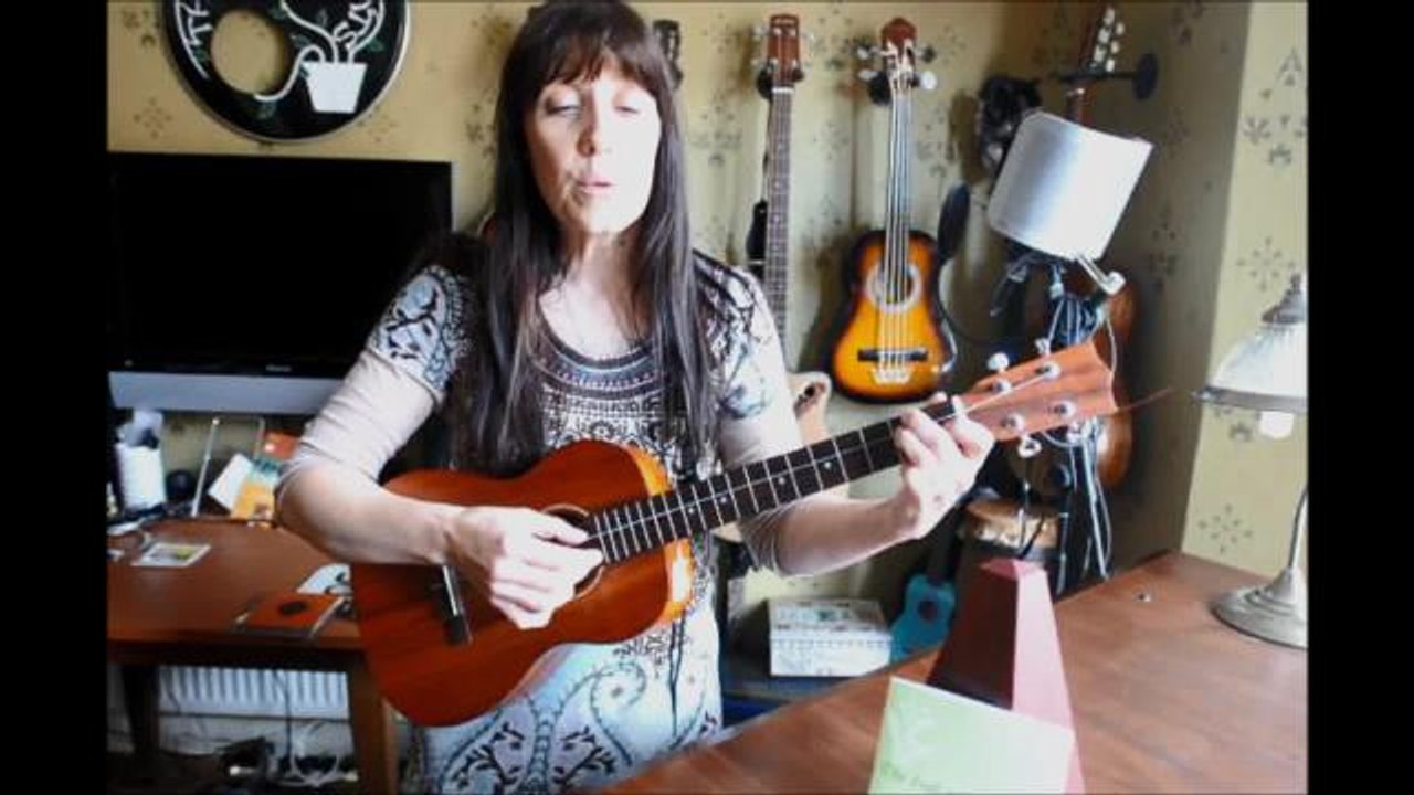 Corrie Shelley playing the ukelele