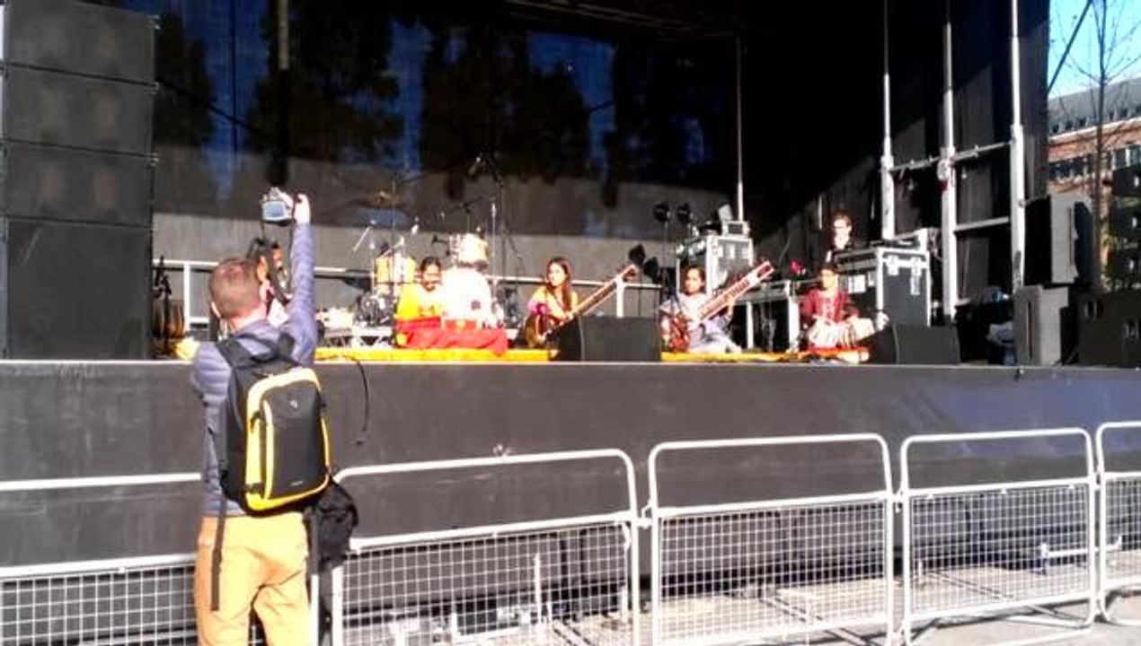 Youngsters from South Asian Arts UK perform.