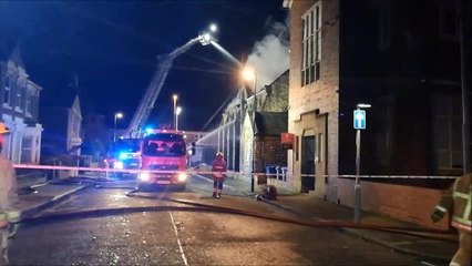 A huge fire has ripped through a derelict auction house in Jarrow.