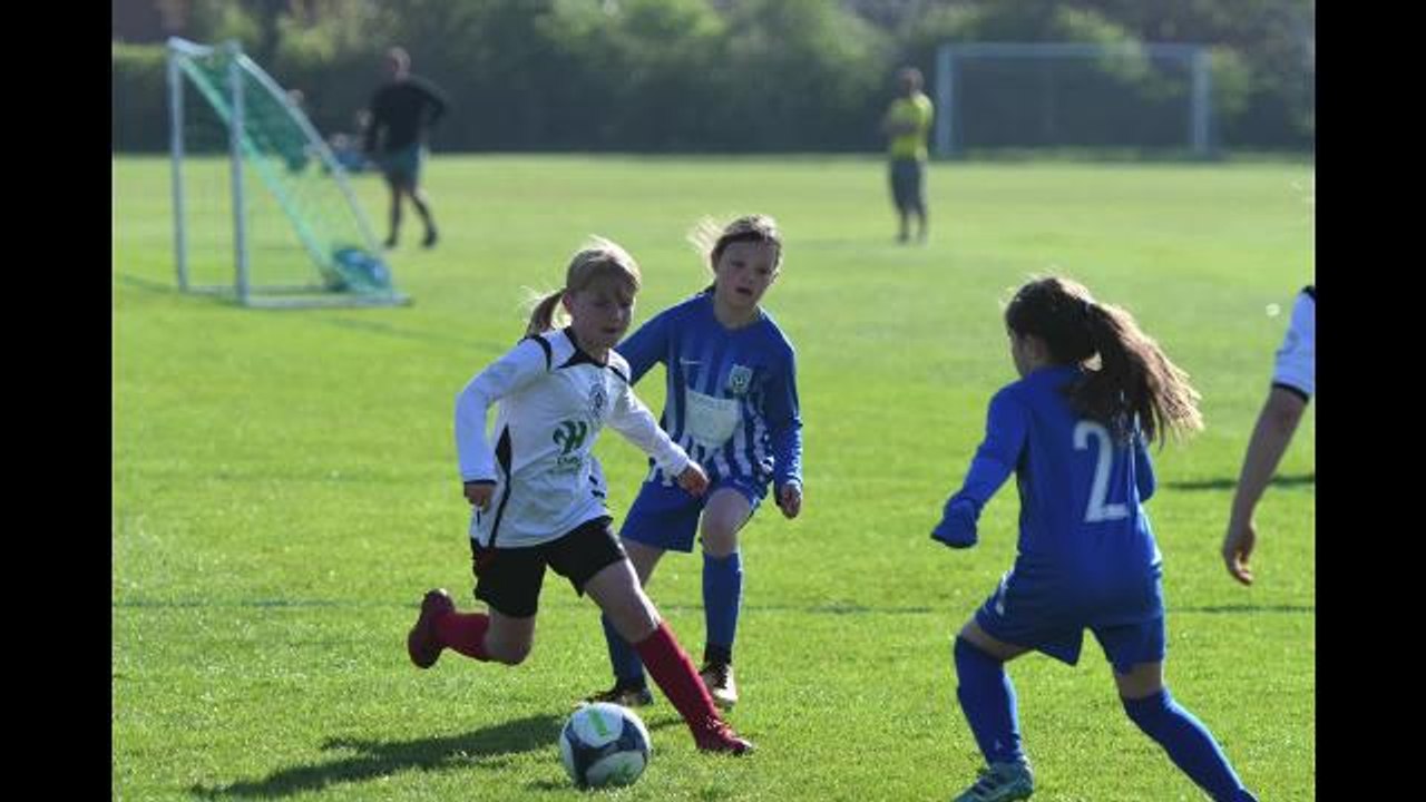 Russell Foster Youth Leagues junior football - video Dailymotion