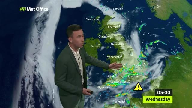 SEVERE WEATHER WARNING_ Heavy Rain and Thunder Forecast for Northampton Overnight - HIRES