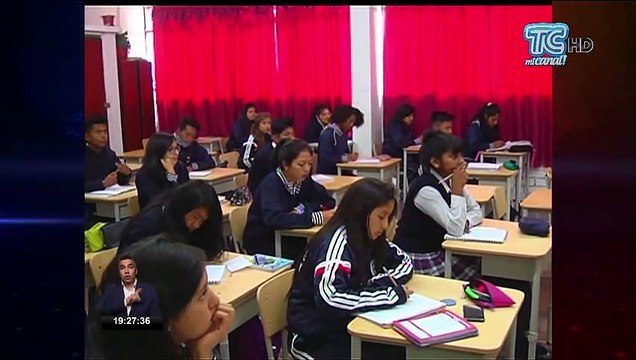 Cambios en uniformes de colegios municipales quiteños