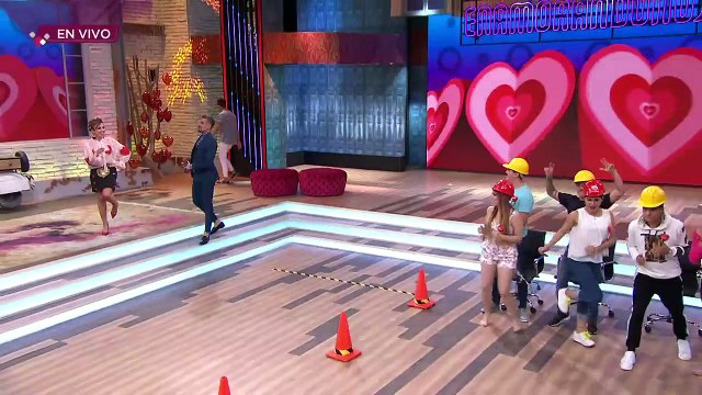 ¡Los amorosos hicieron una carrera en SILLAS por la inmunidad! | Enamorándonos