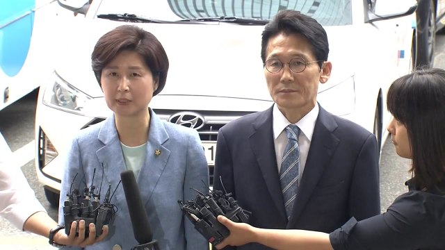 '패스트트랙 고발전' 백혜련·윤소하 의원 경찰 출석...자유한국당은 불출석 / YTN