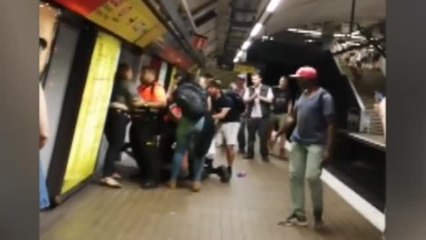 Violento enfrentamiento entre carteristas y agentes de seguridad del Metro de Barcelona