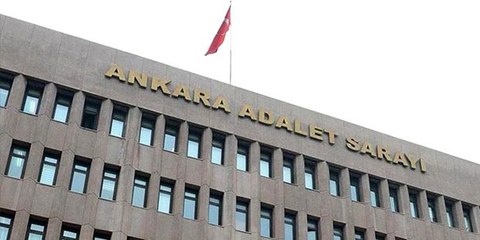 Üsteğmen oğlunu FETÖ'den kurtarmak isteyen baba, kapıya gelen FETÖ'cü imamı dövdü