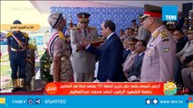 السيسي يمنح أوائل خريجي دفعة 157 معهد ضباط الصف نوط الواجب العسكري