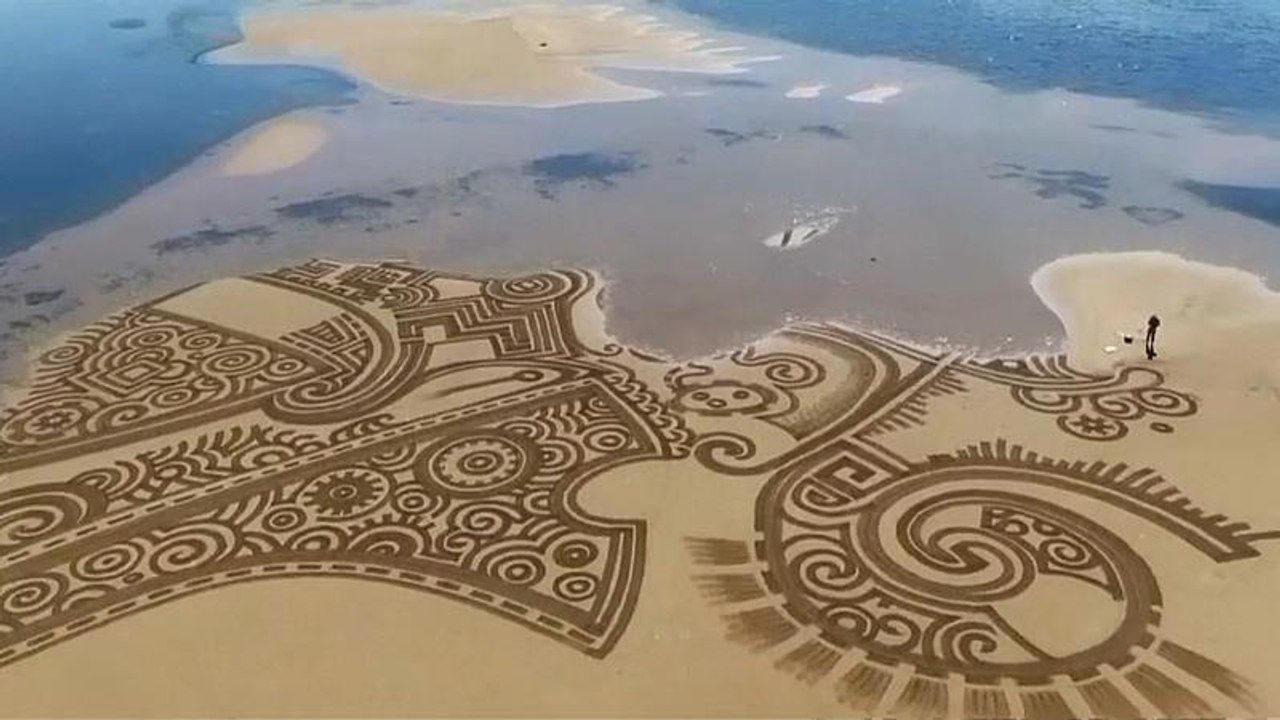 'Sand Art' - Hypnotisierende Bilder am Strand