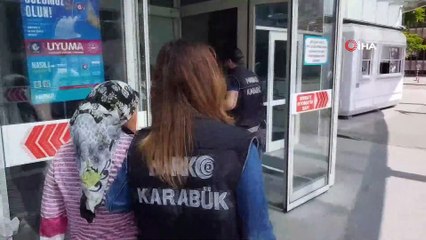 Karı koca mısır tarlasına ektiği esrarı hasat yapınca yakayı ele verdi