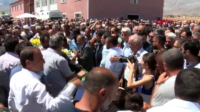Tunceli'de PKK'lıların tuzakladığı patlayıcının infilak etmesi sonucu ölen 2 kardeş son...
