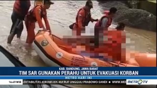 Warga Bandung Tewas Diduga Tersengat Listrik Saat Banjir