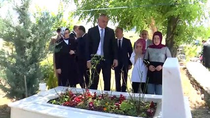 Kültür ve Turizm Bakanı Ersoy'dan şehit ailesine ziyaret