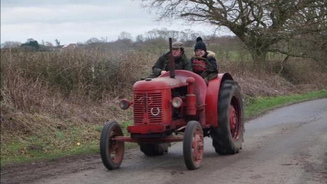 Video and pictures: Middle Rasen Tractor Road Run