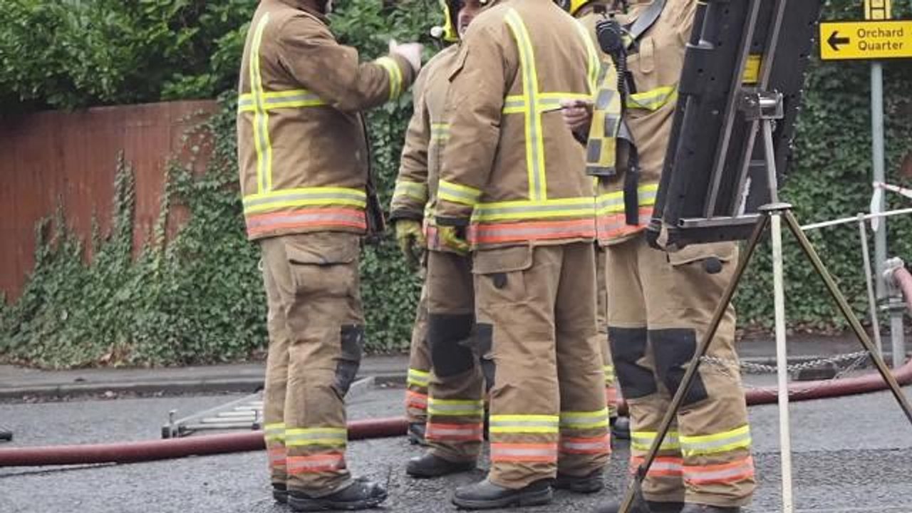 Fire at hair salon in Washington