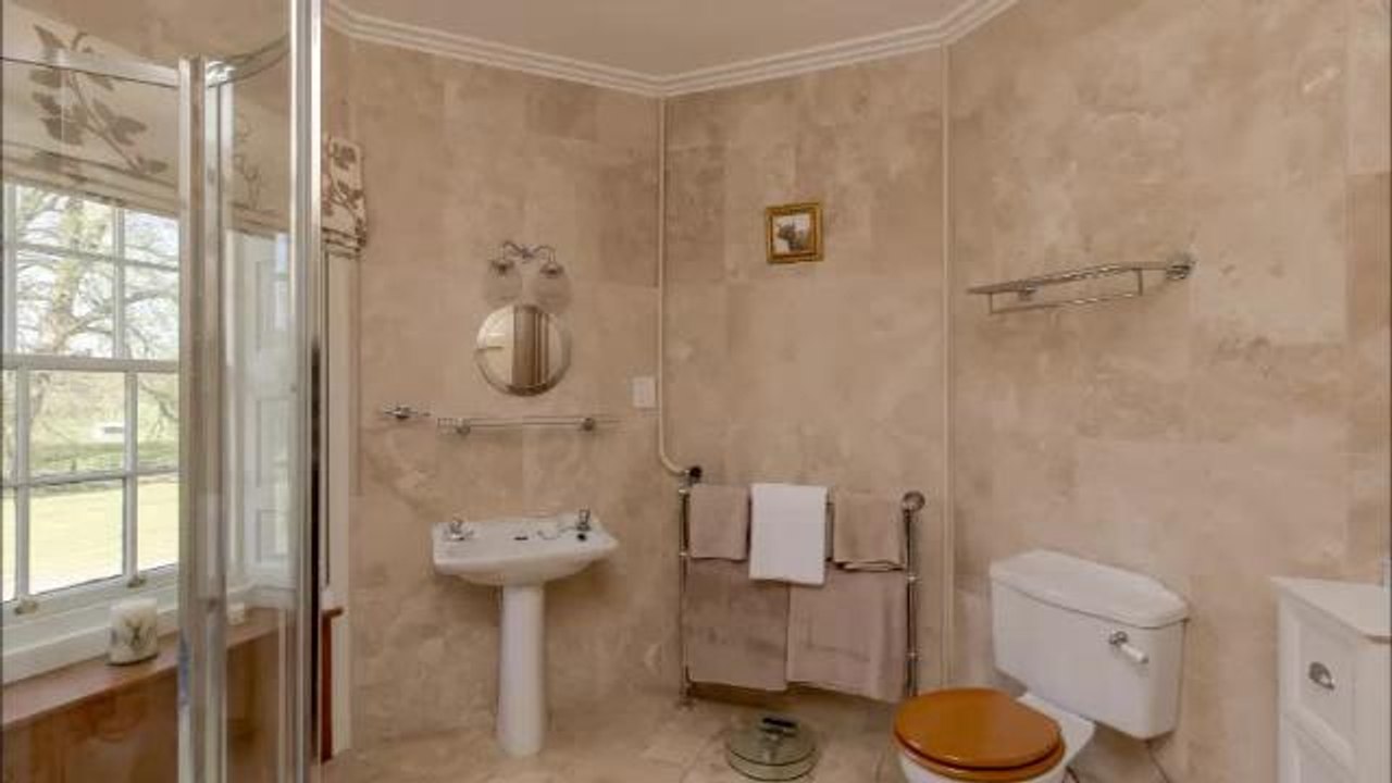Falkirk property - Auchenbowie