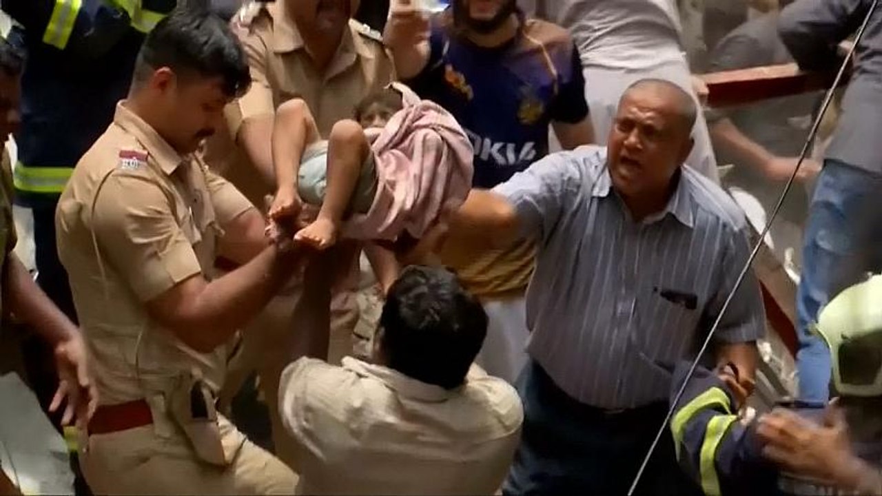 Vierstöckiges Wohnhaus in Mumbai eingestürzt