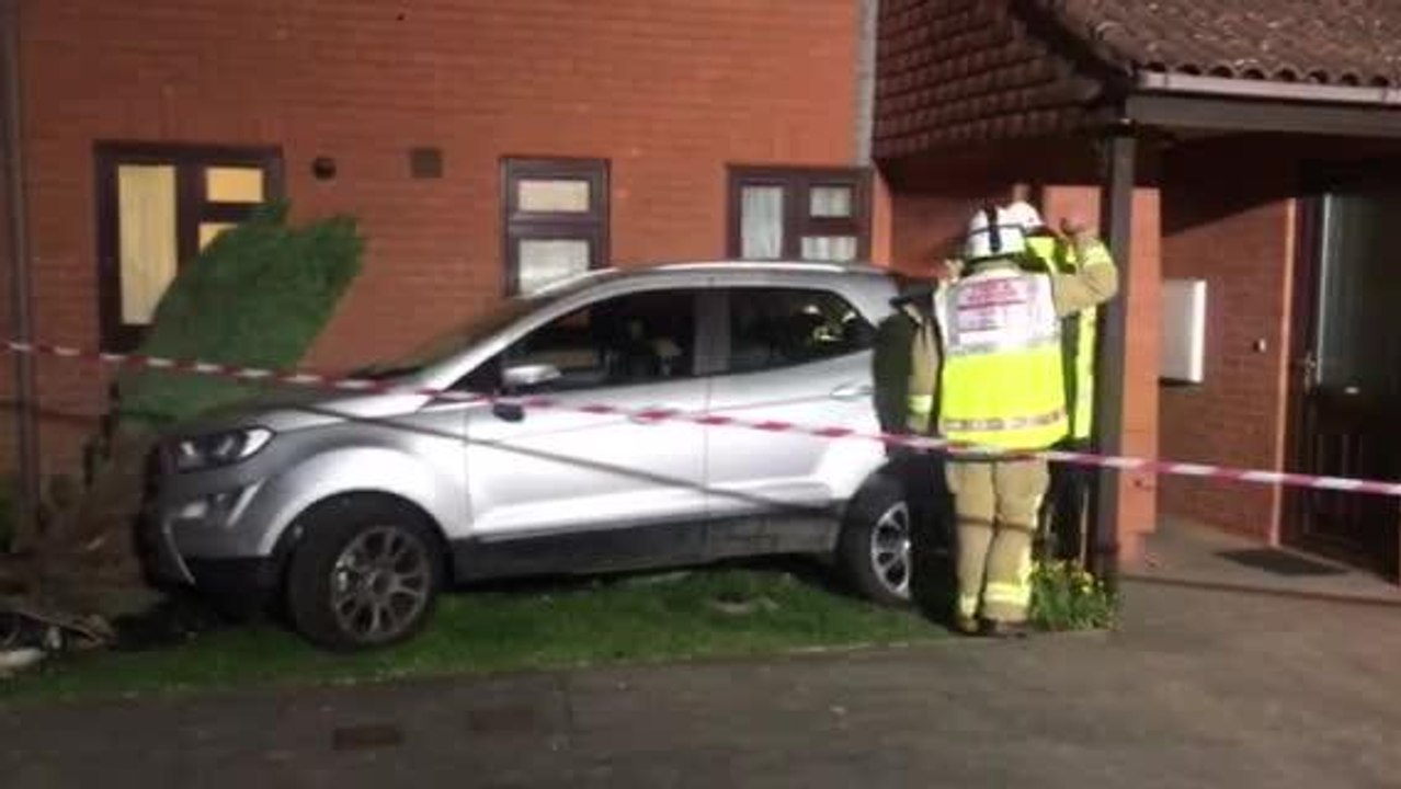 Car crashes into Bognor Regis house