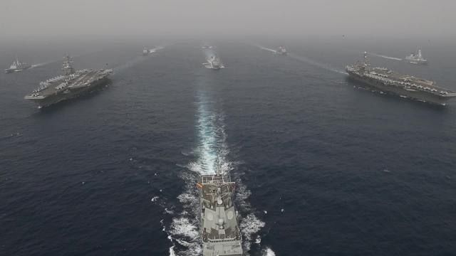 HMS Duncan and US carriers