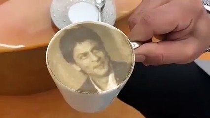 Shah Rukh Khan licking himself  | Coffee with Kalyan jewellery in Dubai