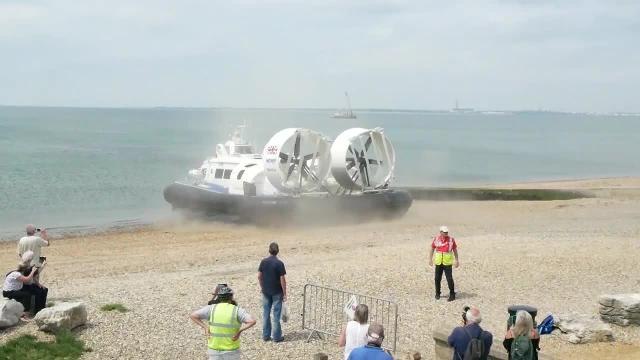 Princess Anne visits Hovercraft museum