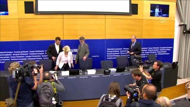 Ursula von der Leyen basın toplantısı düzenledi