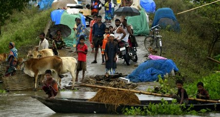 Hindistan'da 9 milyon kişiyi etkileyen sel 67 can aldı