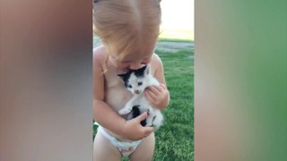 adorable_babies_playing_with_cats_cute_baby_videos