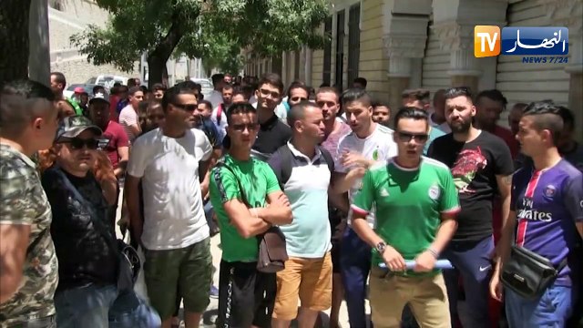 مناصرو الخضر بقسنطينة يمتعضون من طريقة توزيع تذاكر السفر إلى مصر