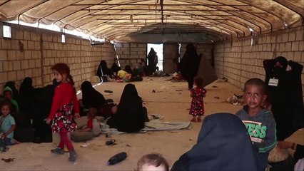 الجزيرة تدخل مخيم الهول وتكشف حجم المعاناة فيه