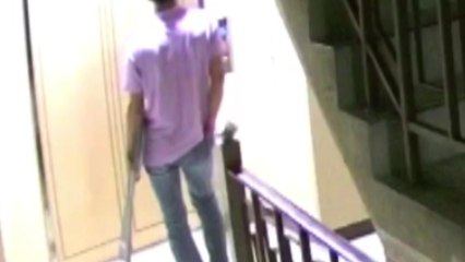 아파트 복도에 CCTV 설치해 금품 훔친 30대 입건 / YTN